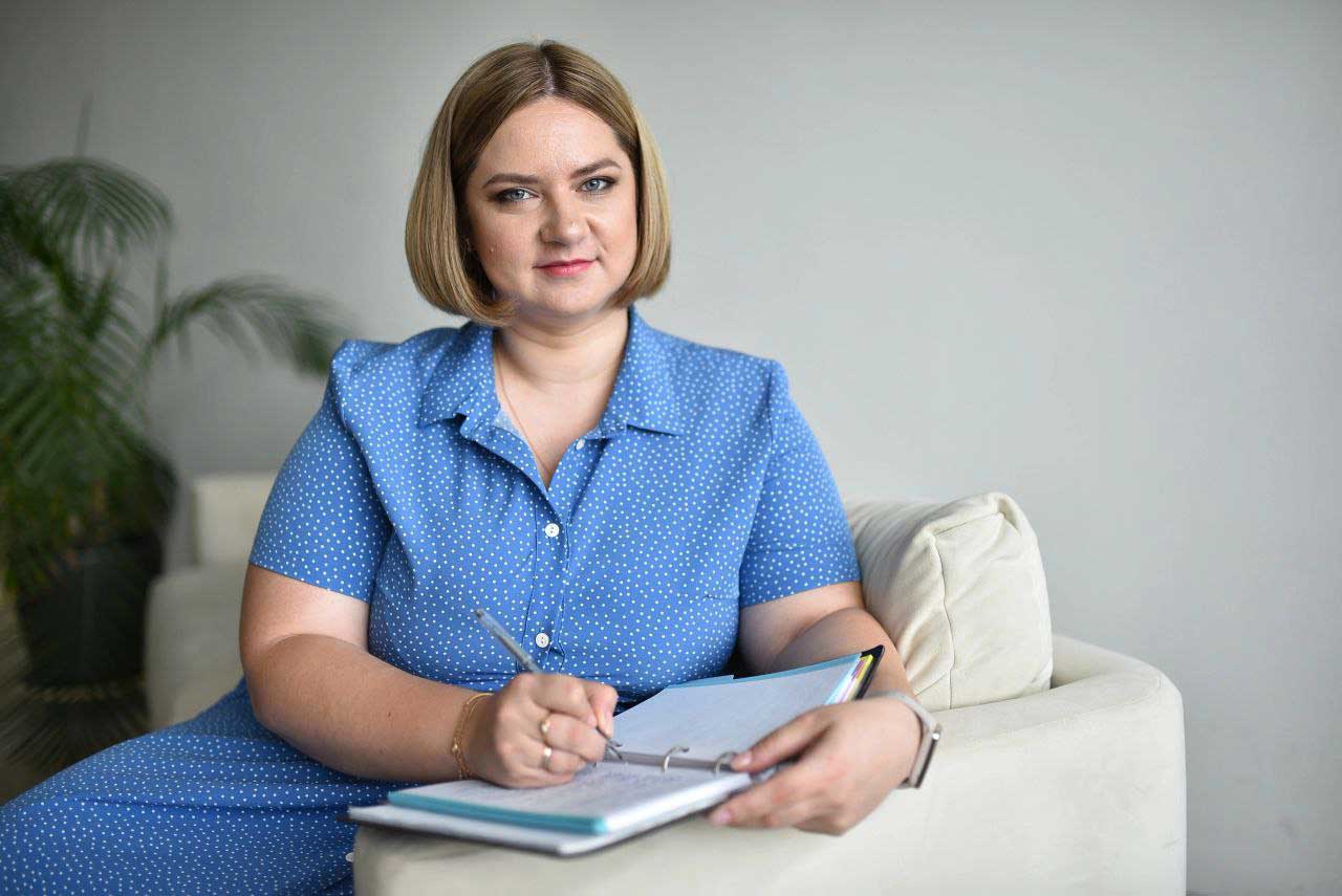 Елена — преподаватель студии «СЛОВО»